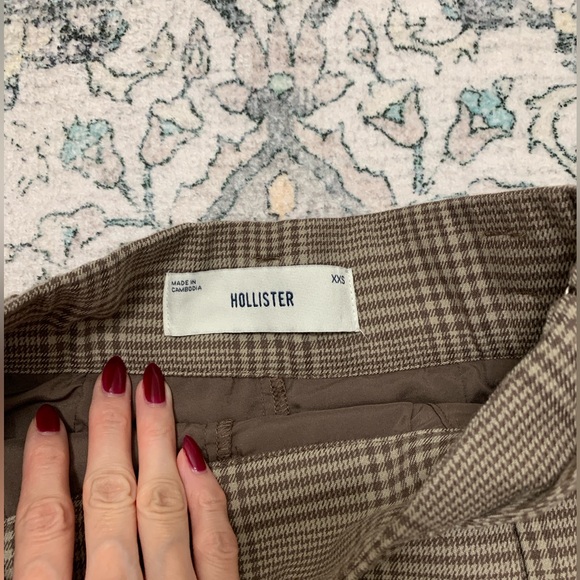 NWOT Hollister Mid-Rise Pleated Mini Skort in Light Brown Plaid XXS - Picture 3 of 5